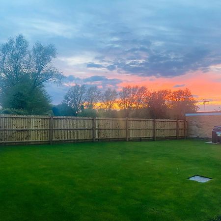 Blossom Lodge - Detached Bungalow Near Kings Lynn Narborough  외부 사진